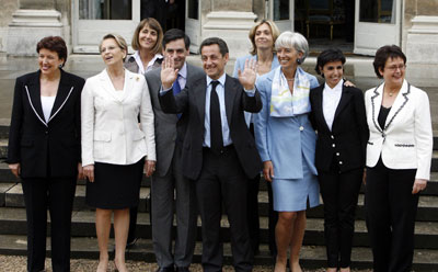 070705 fillon cabinet.jpg