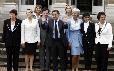 070705 fillon cabinet.jpg