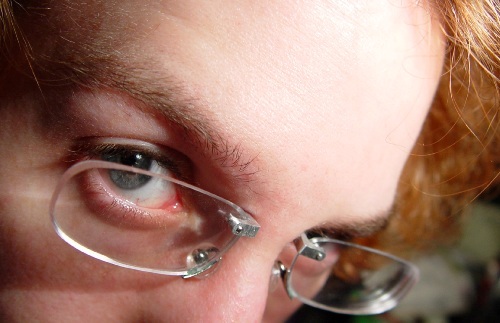 090507 piercing glasses.jpg